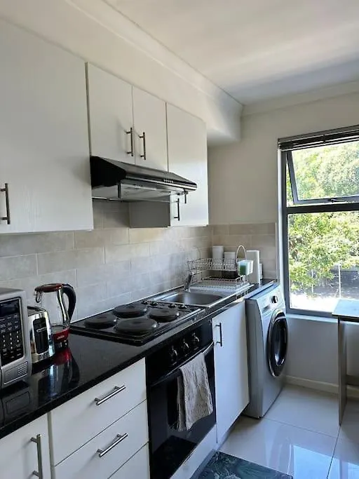Cozy Rondebosch Apartment Cape Town